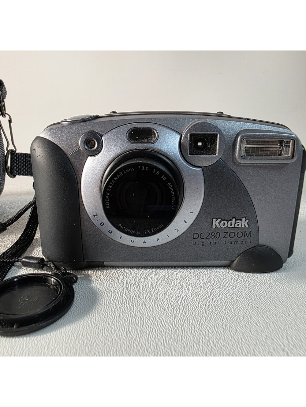 Kodak DC 280 2.0MP Zoom Digital Camera W/ Carry Case & Memory Card